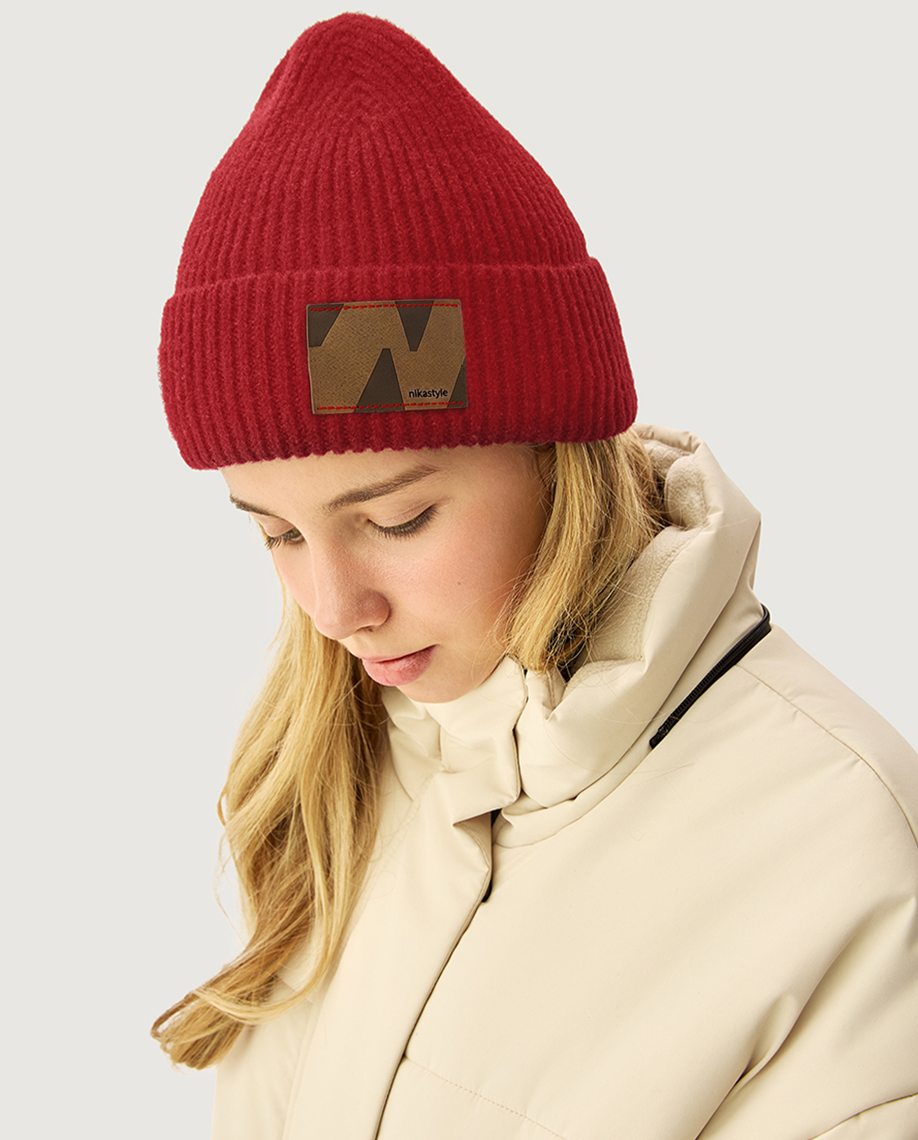 Шапка 11з51626 клубника