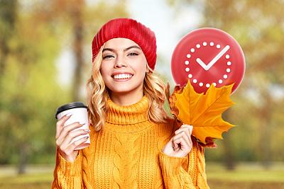 С чем сочетать вязаный свитер?